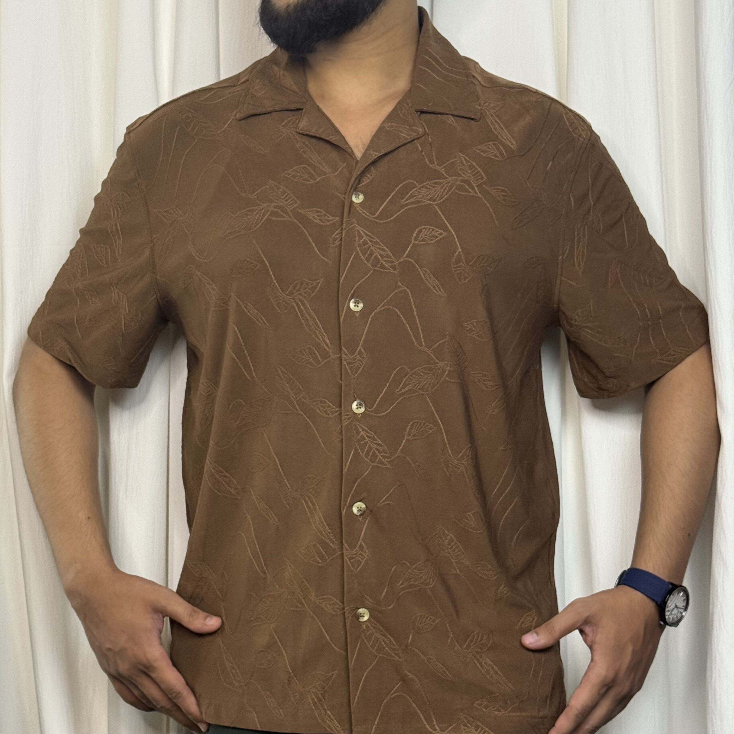 Royal Cubon Collar Knit Leaf Design Half Sleeve For Men Golden